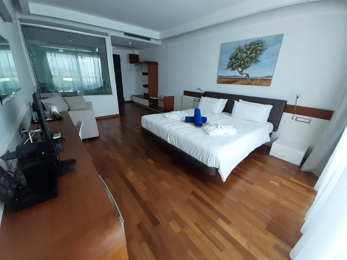 Buca Beachclub Resort (Adults Only) เมสสินี ภายนอก รูปภาพ